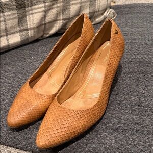 Vionic Madison Mia Snakeskin Pumps Heels Size 8.5